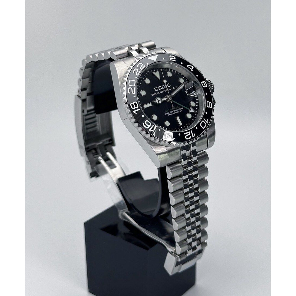 Custom Seiko Mod • GMT-Master II Black Ceramic Bezel • 40mm